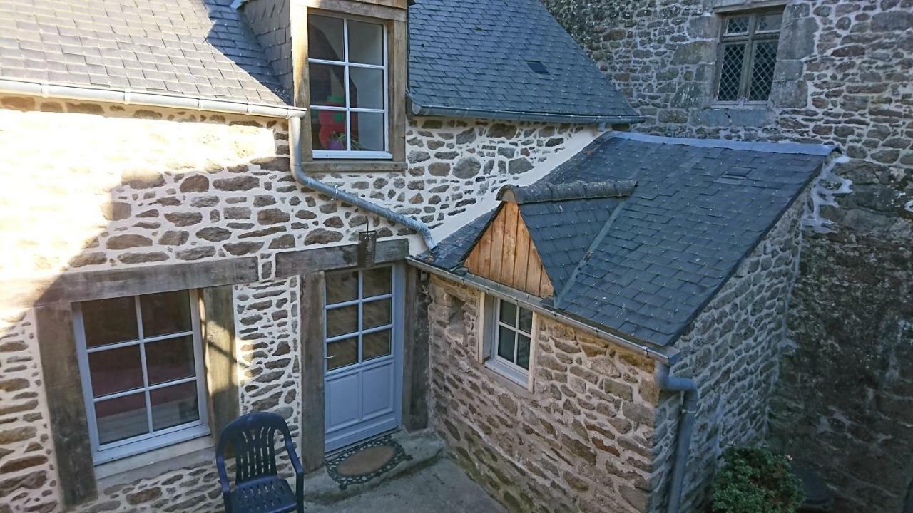 Maison Du Petit Fort Dinan Exterior foto