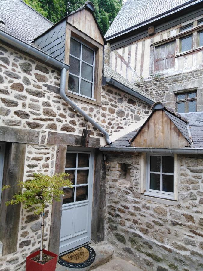 Maison Du Petit Fort Dinan Exterior foto